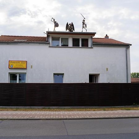 Pension Sxf Schönefeld Екстериор снимка