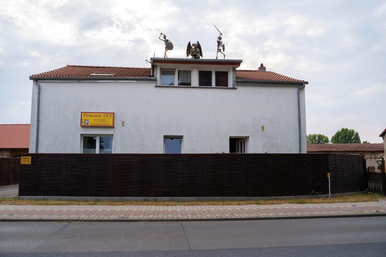 Pension Sxf Schönefeld Екстериор снимка