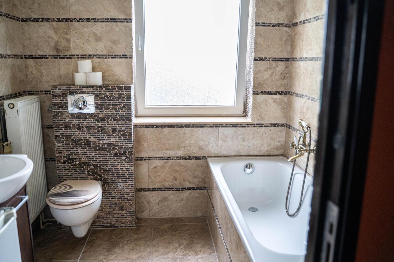 Pension Sxf Schönefeld Екстериор снимка