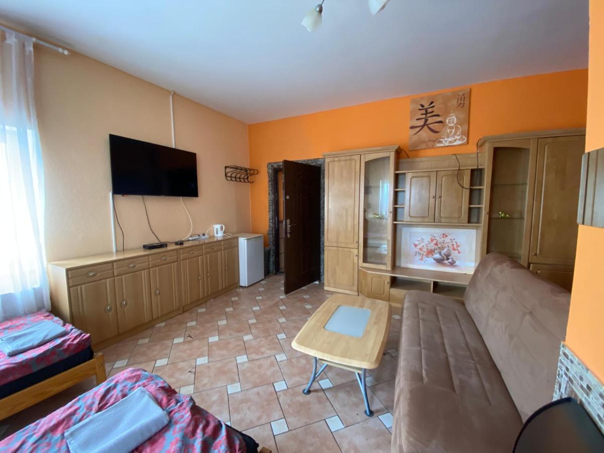 Pension Sxf Schönefeld Екстериор снимка