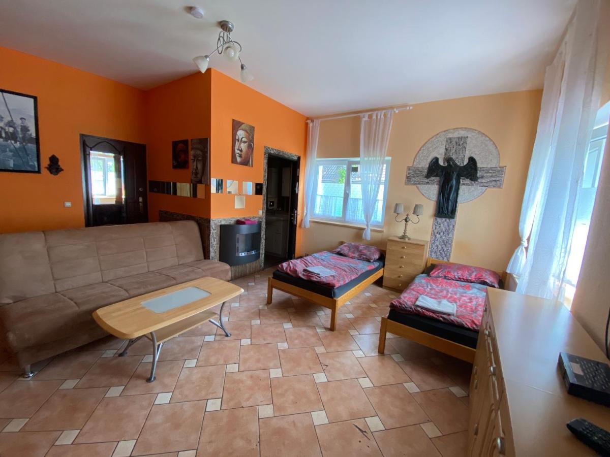 Pension Sxf Schönefeld Екстериор снимка