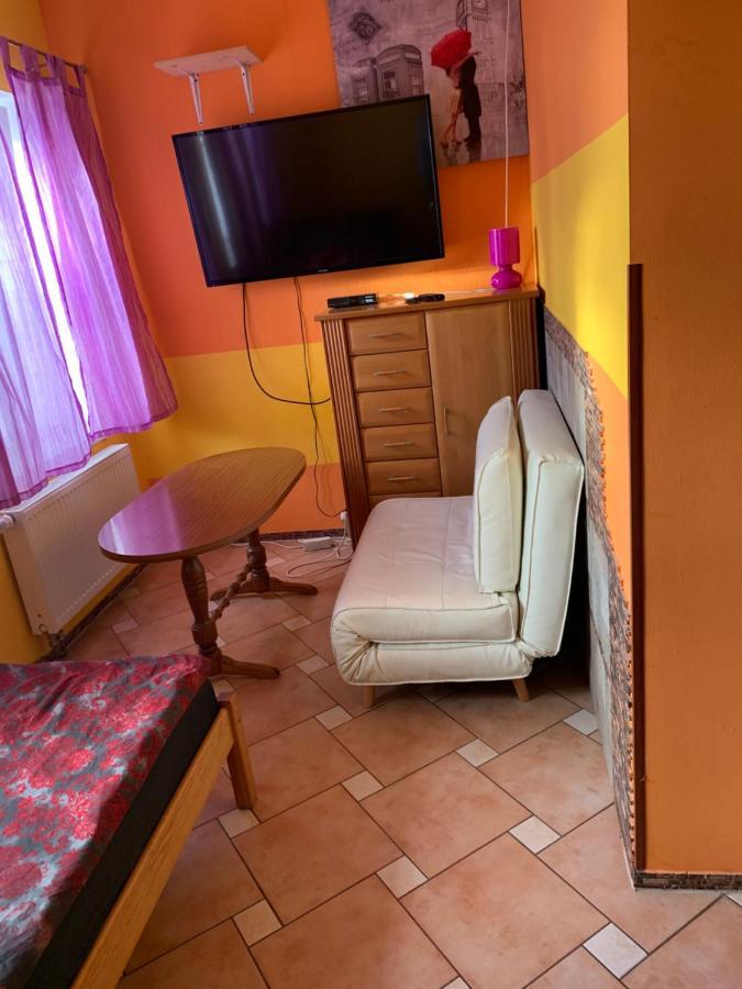 Pension Sxf Schönefeld Екстериор снимка